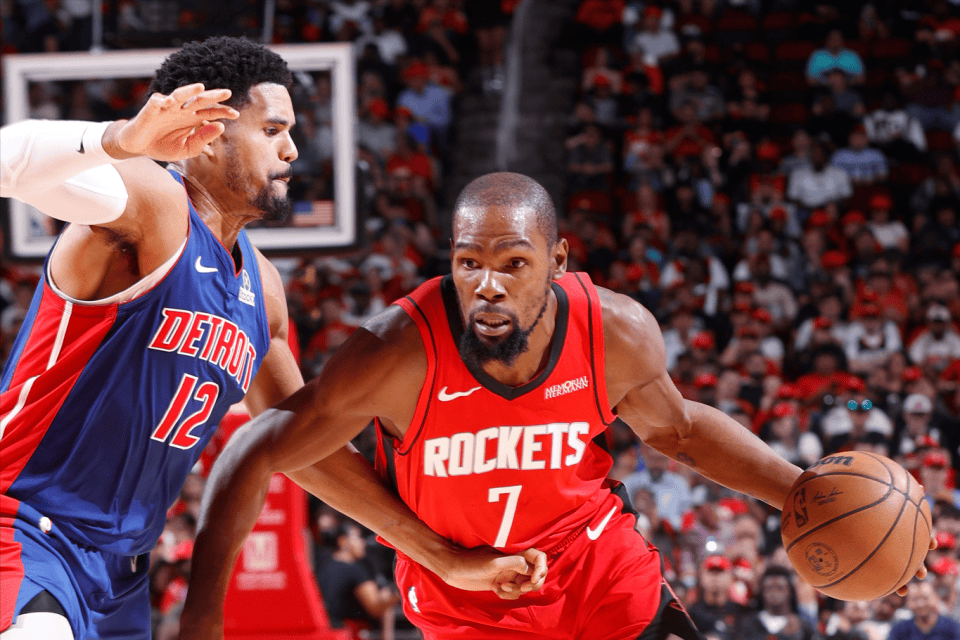 的队友承担 的队友承担